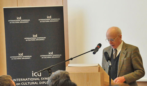 ICD / International Symposium on Cultural Diploamcy 2010 -- Hans Koechler delivering keynote speech on "Islam and the West: Challenges of a Just World Order" at the German Foreign Office in Berlin, 25 May 2010. 