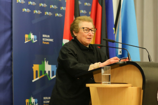 HibaHusseini02.jpg