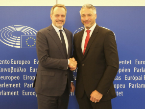 202511_Delegation_Group_Photos_Mep_Repasi002.jpg