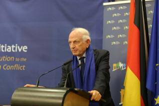 AndreAzoulay01.jpg